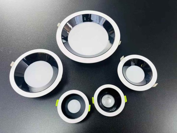 Full Spectrum LED Glare-free Recessed Downlight